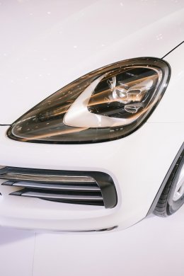 เปิดตัวThe new Porsche Cayenne E-Hybrid โฉมใหม่เริ่มต้นเพียงราคา 7.5 ล้านบาท!!!!