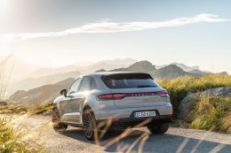 THE PORSCHE MACAN S