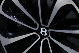 เอเอเอส ออโต้ เซอร์วิส เปิดตัว อัครยนตรกรรมหรู BENTAYGA V8  ณ งานมหกรรมยานยนต์ ครั้งที่ 35 