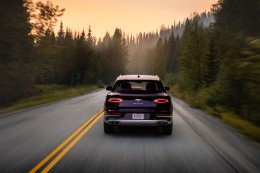 เอเอเอสฯ เปิดรับจอง BENTAYGA EWB AZURE รุ่นใหม่  อัครยนตรกรรมเอสยูวีที่หรูที่สุดของเบนท์ลีย์