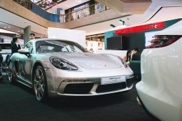 รถสปอร์ตเอสยูวียอดนิยมสายพันธุ์ Porsche E-Performance คาเยนน์ อี-ไฮบริด รุ่นใหม่ล่าสุด (The new  Porsche Cayenne E-Hybrid) นำทัพตอบโจทย์ชีวิตแบบมีระดับ “The Luxury is you”