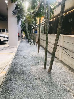 ปรับปรุงสนามหญ้าและสวนโรงแรม หน้างาน บางแสน