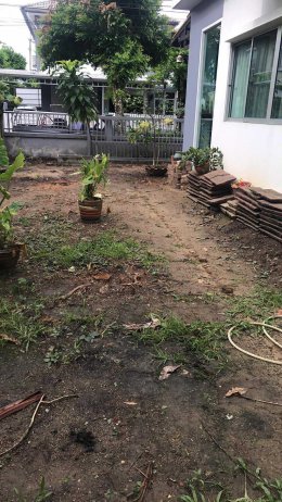 ปูหินเกล็ด หน้างาน ร่มเกล้า