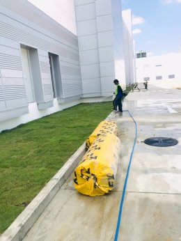 ปลูกต้นไม้โครงการ ปูหญ้านวลน้อย 7050 ตรม. โรงงาน จ.สมุทรปราการ