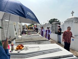 เสกสุสาน พิธีบูชาขอบพระคุณ