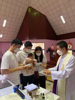 พิธีรับศีลล้างบาปเด็ก