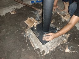 งานรับเหมาติดตั้งโคมไฟส่องป้าย CHIA TAI