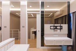 K.GEENA HOME