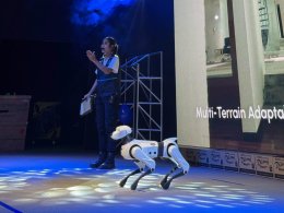 เริ่มแล้ว "โชว์หุ่นยนต์ AI เสมือนคน" เปิดโลกสุดล้ำที่เดียวในภาคใต้