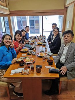 เข้าร่วมรับประทานอาหารกลางวันกับ Mr.Sigeo Ishikura ประธานบริษัท Asahi Alex Asia Co.,Ltd.
