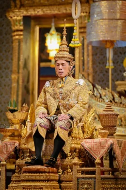 วันฉัตรมงคล 4 พฤษภาคม