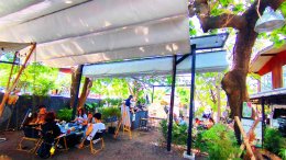 หลังคาเลื่อนผ้าใบ To The Wild Cafe & Bar บ้านเกาะ โคราช By : Mechanic Home