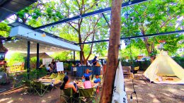 หลังคาเลื่อนผ้าใบ To The Wild Cafe & Bar บ้านเกาะ โคราช By : Mechanic Home