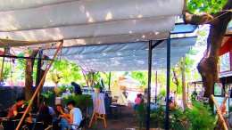 หลังคาเลื่อนผ้าใบ To The Wild Cafe & Bar บ้านเกาะ โคราช By : Mechanic Home