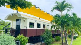 แดดร้อนจนสู้ไม่ไหว หรือฝนตกจนต้องวิ่งเก็บของ?