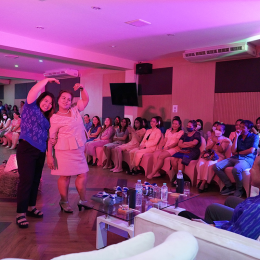 S.MILES Group นำร่องโครงการ ‘ผ้าไทยใส่ให้สนุก’ จัดงานแฟชั่นโชว์ผ้าไทยเพื่อส่งเสริมการสวมใส่ผ้าไทยมาทำงาน