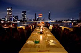 โปรโมชั่น! ล่องเรือดินเนอร์แม่น้ำเจ้าพระยา  เรือเมอริเดียน ครูซ (Meridian Cruise )