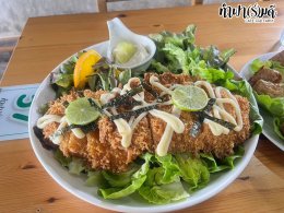 ร้าน Madcow burger X Under Over Ladprao 16 กันยายน 2568