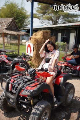 บริษัท แปซิฟิค คอร์ปอเรชั่น จำกัด (จส100) และ บริษัท อเมซซิ่ง โลจิสติคส์ แอนด์ ซัพพลายเชน จำกัด