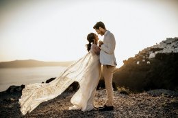 งานแต่งเล็กๆ ที่ Santorini 