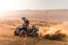 CFMOTO CFORCE 1000 TOURING หรือ X1000 Touring เป็นรถ ATV แบบสองที่นั่งที่รวมเครื่องยนต์ V-Twin ขนาด 963 ซีซี ระบบขับเคลื่อน 2WD/4WD/4WD Lock ช่วงล่างอิสระระยะยุบยาว