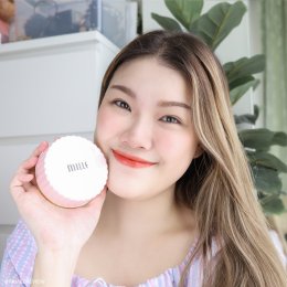 แป้งฝุ่นโปร่งแสงของ• Mille brightening satin translucent loosed powder