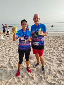 งานวิ่งการกุศล" Daybreak Beach Run @HuaHin " 