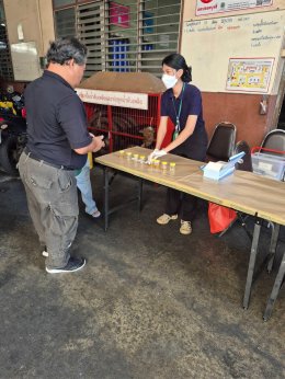 ภาพบรรยากาศการตรวจสารเสพติดในปัสสาวะของพนักงาน