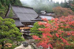 สุสานญี่ปุ่นโบราณที่โคยะซัง (Koyasan)