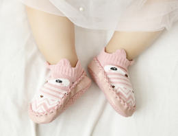 รองเท้า Cartoon leather (sock) 