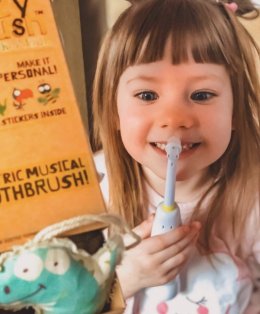 แปรงสีฟันไฟฟ้า Buzzy Electric Toothbrush 