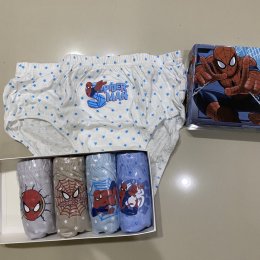กางเกงใน spiderman