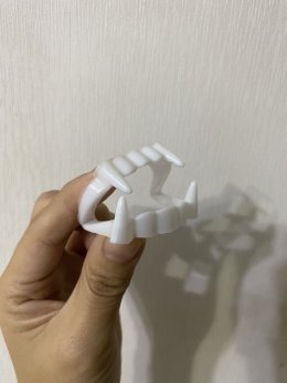 เขี้ยวแดรกคูล่า Halloween Horrible Teeth