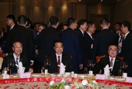 AJA ได้เข้าร่วมงานเลี้ยงรับรองเพื่อให้การต้อนรับฯพณฯ หลี่ เค่อเฉียง นายกรัฐมนตรีสาธารณรัฐประชาชนชาวจีน