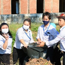 Volunteer to clean Phi Suea Samut Fort