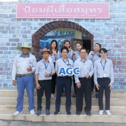 Volunteer to clean Phi Suea Samut Fort