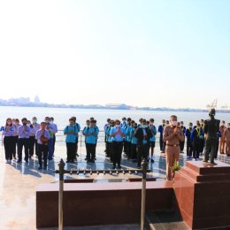 Volunteer to clean Phi Suea Samut Fort