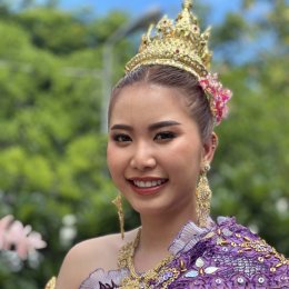 สืบสานประเพณีไทย "ถวายเทียนพรรษา" และ "จิตอาสา ทำความสะอาดลานวัด"