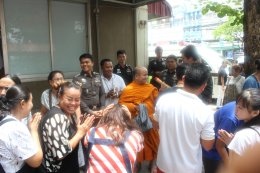 พิธีทำบุญเลี้ยงพระ เพื่อเป็นสิริมงคลแก่ข้าราชการตำรวจ สน.หนองแขม
