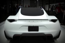 TRANSPORT: Tesla Roadster ซูเปอร์คาร์ไฟฟ้าเร็วแรง 4 ที่นั่ง ขับได้ไกล 1,000 กม.ต่อการชาร์จ 