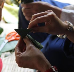 อพท. 6 ชวนท่องเที่ยวเชิงสร้างสรรค์ เรียนรู้การทำสวยดอกไม้  Handcraft Process