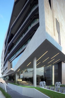 941 Hotel Outside