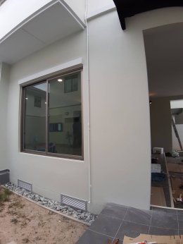 หมู่บ้าน Life In The Garden บ้านฉาง บ้านคุณวัชรี ติดตั้งแอร์ ติดผนัง (MITSU Mr.Slim GT-Seires เย็น..ฉลาด..ประหยัดไฟมากกว่า))