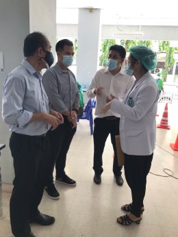 ร่วมกับสมาคม สภาสมาคม และผู้ประกอบการ ชมรม ในฉช. มอบอาหารกล่อง