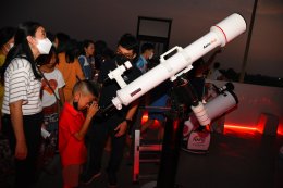 ประธานหอการค้าจังหวัดฉะเชิงเทรา ร่วมพิธีเปิดนิทรรศการชุดใหม่ “Moon to Mars” และร่วมกิจกรรมดูดาว วันเสาร์ที่ 20 พฤษภาคม 2566