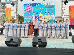 ประธานหอการค้าจังหวัดฉะเชิงเทรา และคณะกรรมการหอการค้าฯ  เข้าร่วมพิธีเปิดงานเทศกาลขนมหวาน อาหารอร่อย และของดีเมืองแปดริ้ว ครั้งที่ 17 ประจำปี 2466