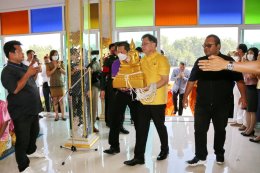 ประธานหอการค้าจังหวัดฉะเชิงเทรา ร่วมพิธีอัญเชิญหลวงพ่อโสธรขึ้นจากแม่น้ำบางปะกง
