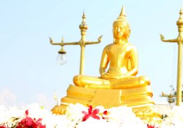 ประธานหอการค้าจังหวัดฉะเชิงเทรา ร่วมพิธีอัญเชิญหลวงพ่อโสธรขึ้นจากแม่น้ำบางปะกง
