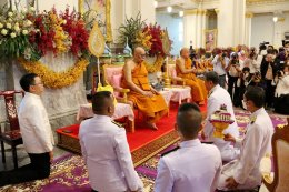 ประธานหอการค้าจังหวัดฉะเชิงเทรา ร่วมพิธีอัญเชิญหลวงพ่อโสธรขึ้นจากแม่น้ำบางปะกง