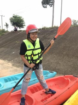 นักธุรกิจรุ่นใหม่ YEC หอการค้าจังหวัดฉะเชิงเทรา ร่วมกิจกรรม “เทศกาลท่องเที่ยวชุมชนล่องเรือคายัค คลองสียัด และตลาด 100 ร้าน”